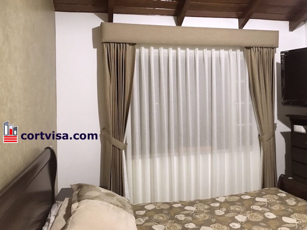 cortinas con galerías tapizadas dormitorios